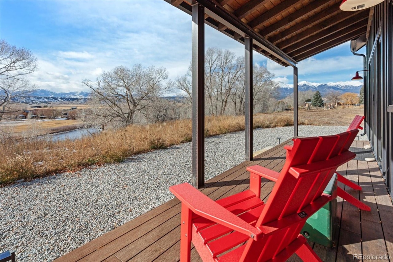 8995 Salix Rd Willows Filing No 1 8995 Salix Road, Salida ColoradoModern riverfront living on one of the best stretches of the... Salida Chaffee CO 81201 6787819 home for sale $1,390,000 6787819 Photo 4