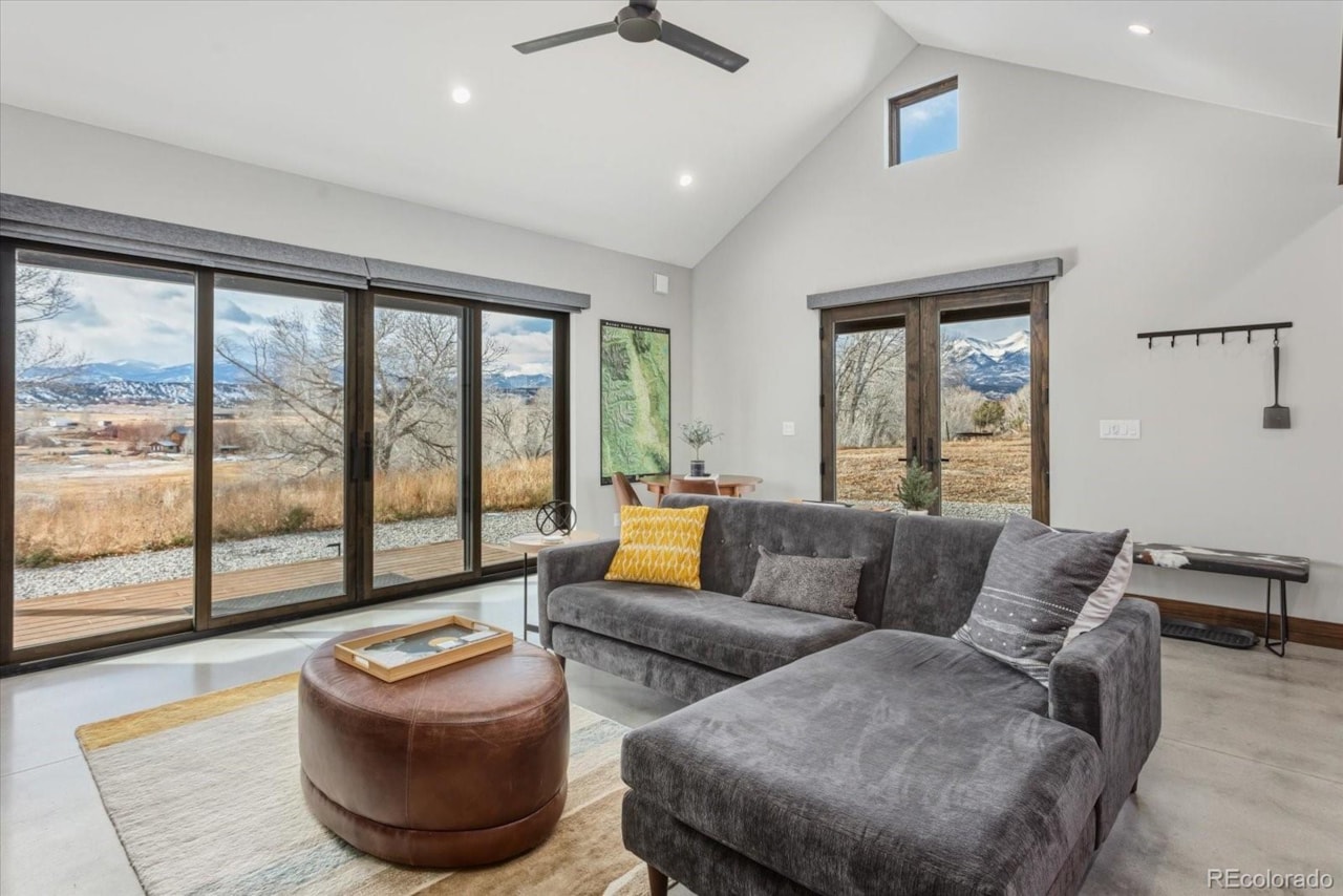 8995 Salix Rd Willows Filing No 1 8995 Salix Road, Salida ColoradoModern riverfront living on one of the best stretches of the... Salida Chaffee CO 81201 6787819 home for sale $1,390,000 6787819 Photo 7