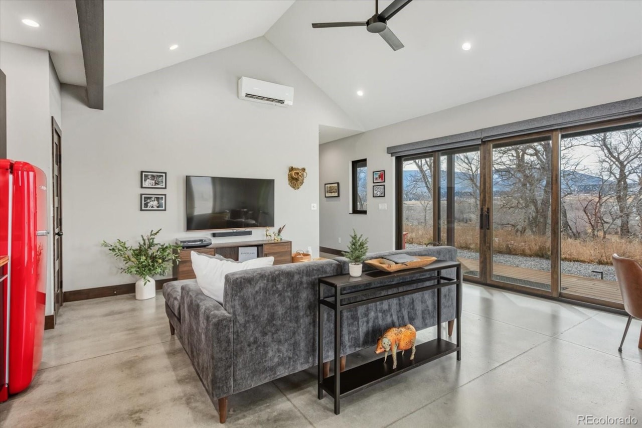 8995 Salix Rd Willows Filing No 1 8995 Salix Road, Salida ColoradoModern riverfront living on one of the best stretches of the... Salida Chaffee CO 81201 6787819 home for sale $1,390,000 6787819 Photo 9
