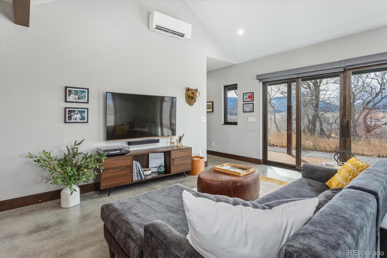 8995 Salix Rd Willows Filing No 1 8995 Salix Road, Salida ColoradoModern riverfront living on one of the best stretches of the... Salida Chaffee CO 81201 6787819 home for sale $1,390,000 6787819 Photo 14