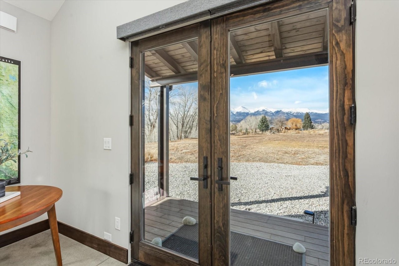 8995 Salix Rd Willows Filing No 1 8995 Salix Road, Salida ColoradoModern riverfront living on one of the best stretches of the... Salida Chaffee CO 81201 6787819 home for sale $1,390,000 6787819 Photo 15
