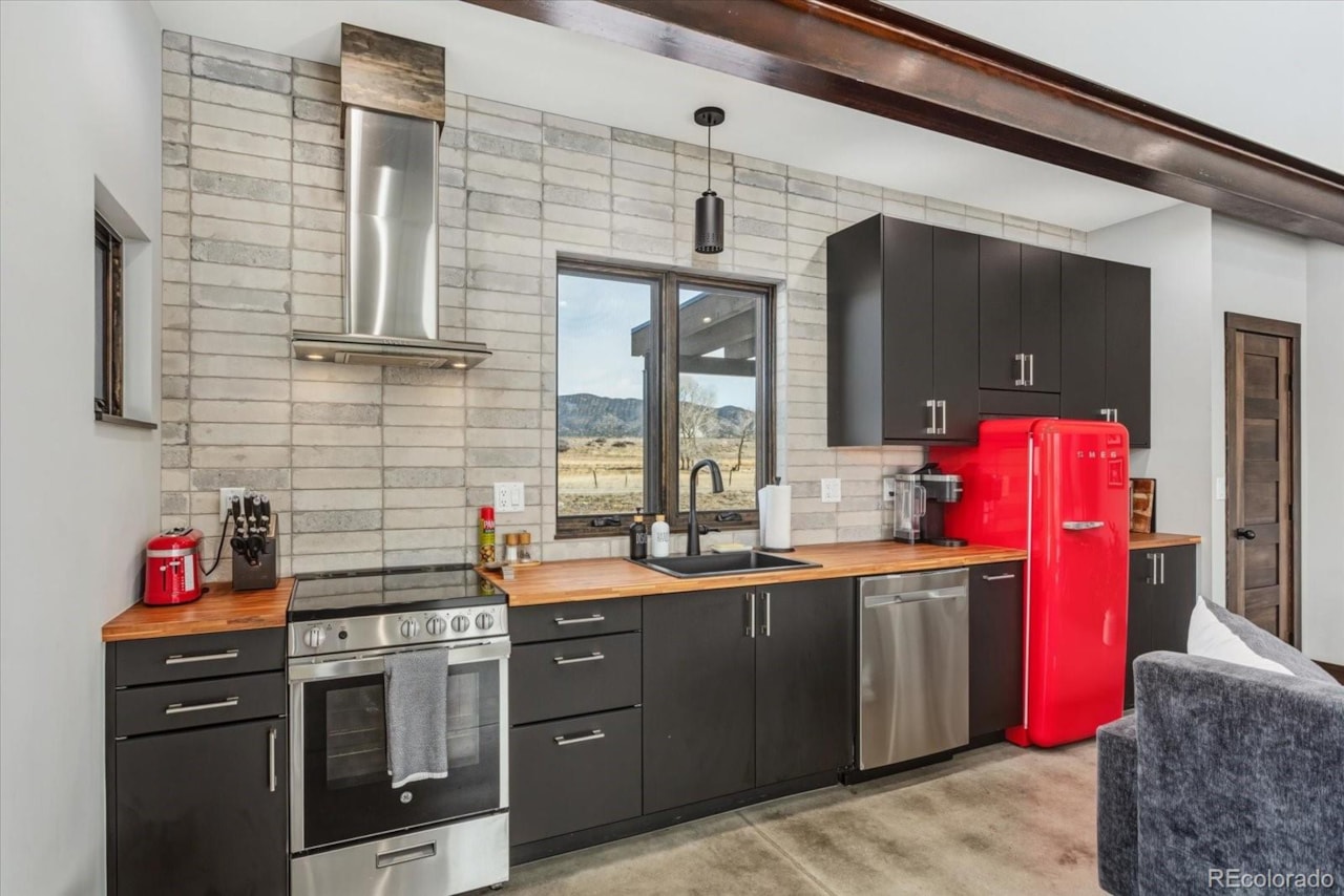 8995 Salix Rd Willows Filing No 1 8995 Salix Road, Salida ColoradoModern riverfront living on one of the best stretches of the... Salida Chaffee CO 81201 6787819 home for sale $1,390,000 6787819 Photo 17