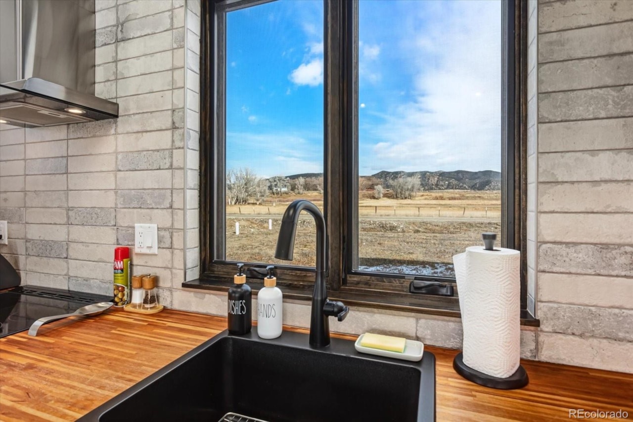 8995 Salix Rd Willows Filing No 1 8995 Salix Road, Salida ColoradoModern riverfront living on one of the best stretches of the... Salida Chaffee CO 81201 6787819 home for sale $1,390,000 6787819 Photo 19