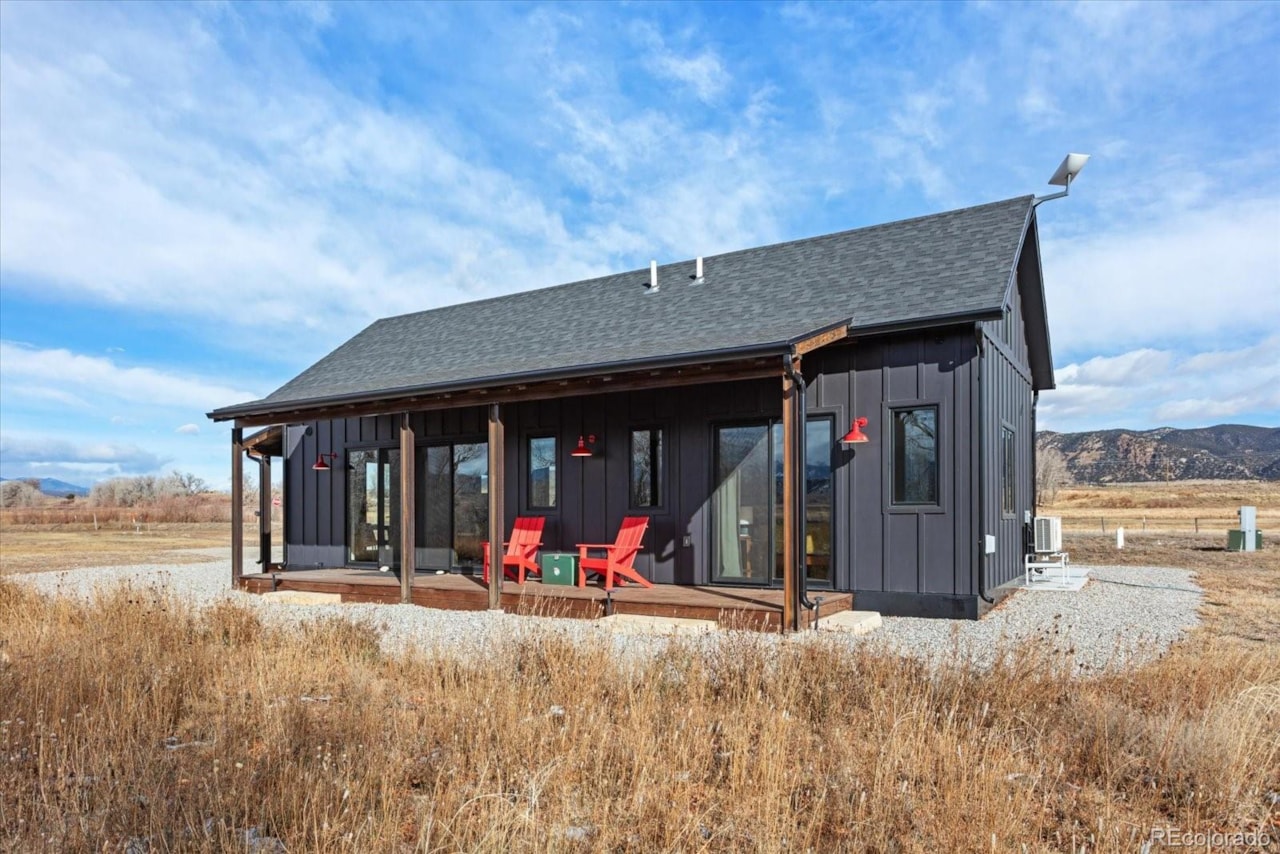 8995 Salix Rd Willows Filing No 1 8995 Salix Road, Salida ColoradoModern riverfront living on one of the best stretches of the... Salida Chaffee CO 81201 6787819 home for sale $1,390,000 6787819 Photo 31