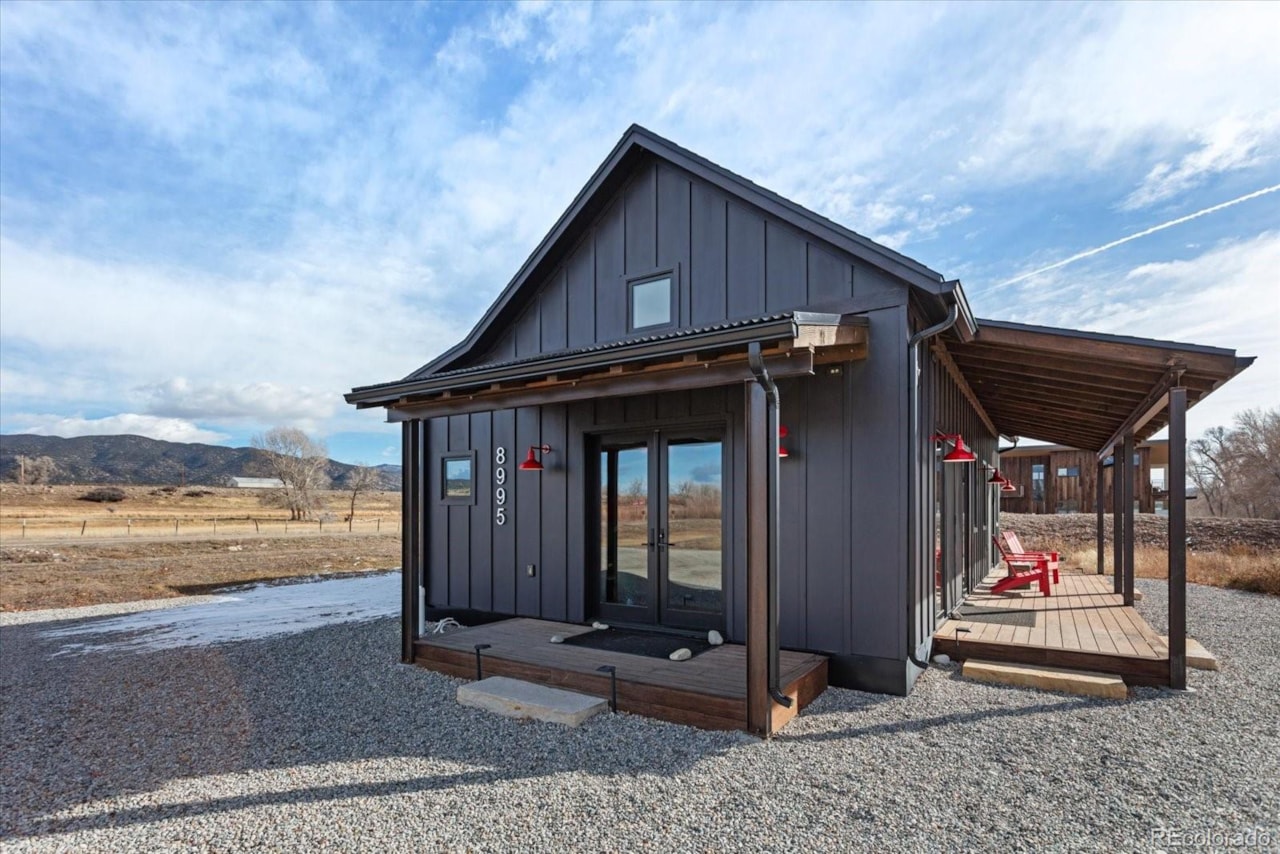 8995 Salix Rd Willows Filing No 1 8995 Salix Road, Salida ColoradoModern riverfront living on one of the best stretches of the... Salida Chaffee CO 81201 6787819 home for sale $1,390,000 6787819 Photo 36