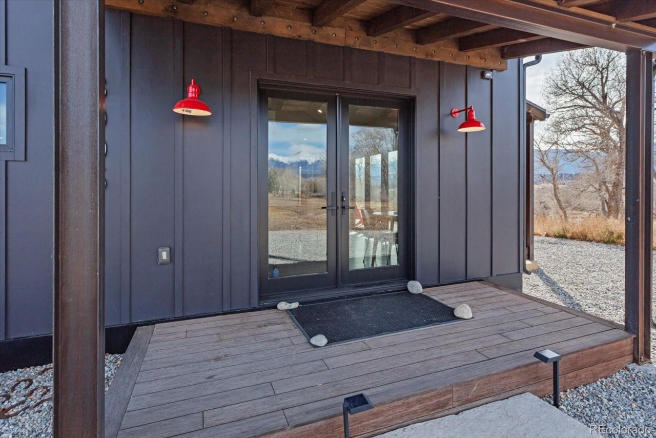 8995 Salix Rd Willows Filing No 1 8995 Salix Road, Salida ColoradoModern riverfront living on one of the best stretches of the... Salida Chaffee CO 81201 6787819 home for sale $1,390,000 6787819 Photo 37