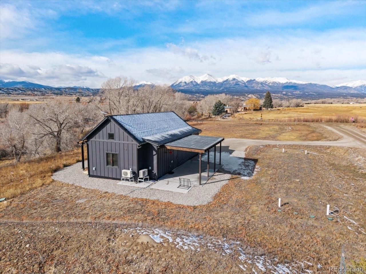 8995 Salix Rd Willows Filing No 1 8995 Salix Road, Salida ColoradoModern riverfront living on one of the best stretches of the... Salida Chaffee CO 81201 6787819 home for sale $1,390,000 6787819 Photo 38