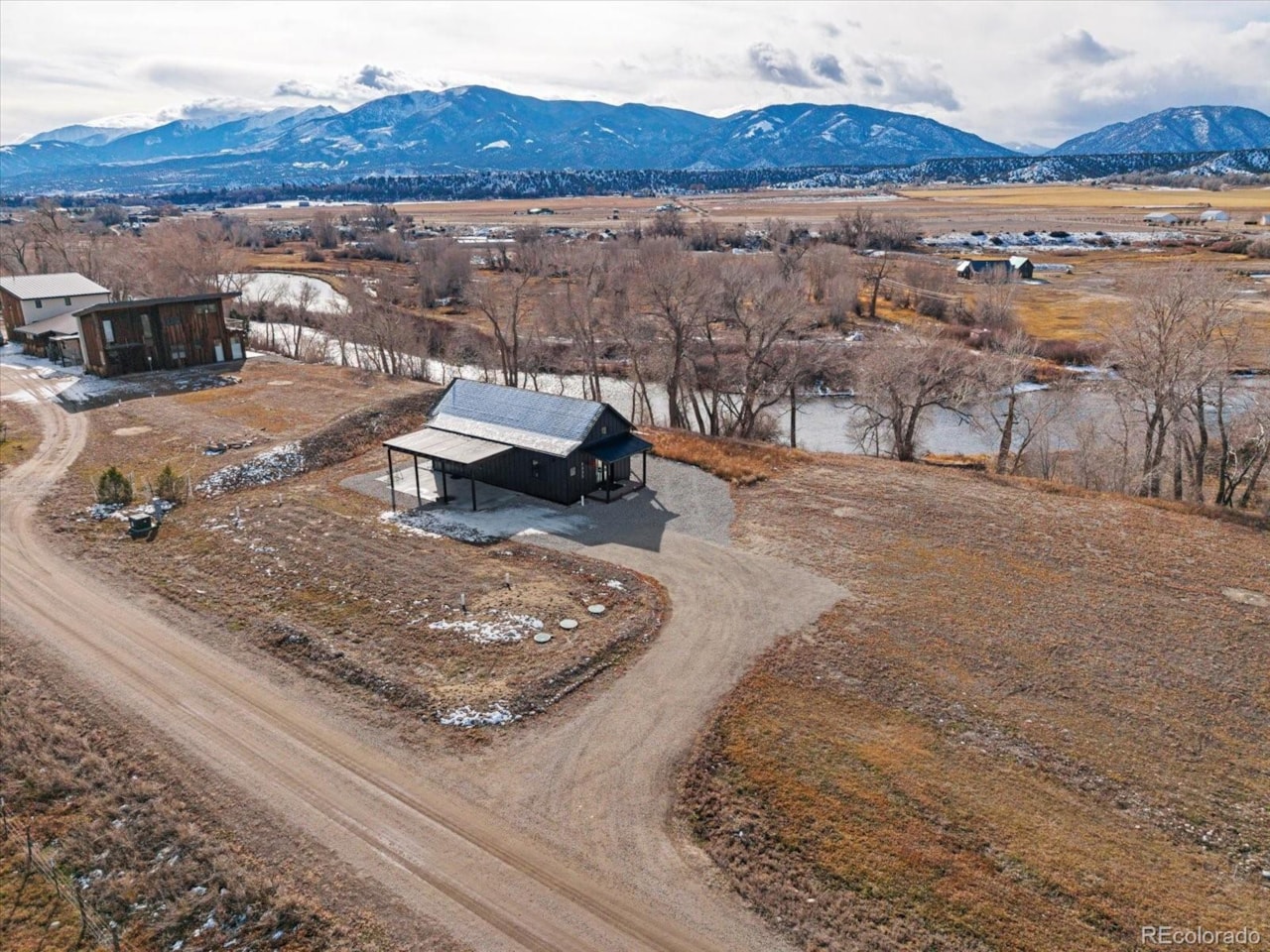 8995 Salix Rd Willows Filing No 1 8995 Salix Road, Salida ColoradoModern riverfront living on one of the best stretches of the... Salida Chaffee CO 81201 6787819 home for sale $1,390,000 6787819 Photo 40