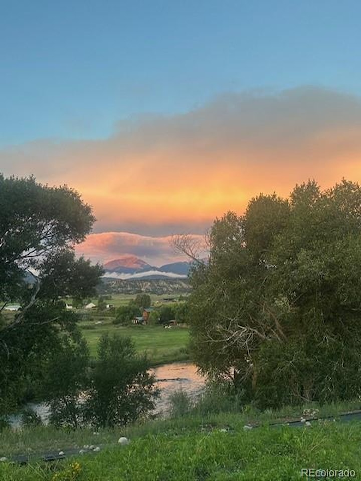 8995 Salix Rd Willows Filing No 1 8995 Salix Road, Salida ColoradoModern riverfront living on one of the best stretches of the... Salida Chaffee CO 81201 6787819 home for sale $1,390,000 6787819 Photo 50