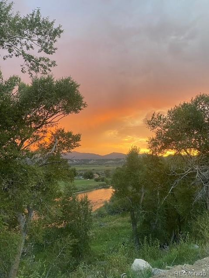 8995 Salix Rd Willows Filing No 1 8995 Salix Road, Salida ColoradoModern riverfront living on one of the best stretches of the... Salida Chaffee CO 81201 6787819 home for sale $1,390,000 6787819 Photo 49