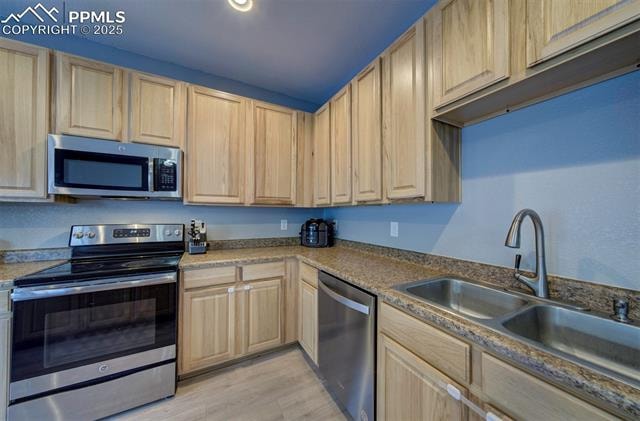 4921 Black Vulture Grove Soaring Eagles Welcome to this beautifully maintained 3-bed, 3-bath townhome offering thoughtful upgrades and a... Colorado Springs El Paso CO 80916 8787930 home for sale $345,000 8787930 Photo 20