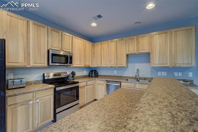 4921 Black Vulture Grove Soaring Eagles Welcome to this beautifully maintained 3-bed, 3-bath townhome offering thoughtful upgrades and a... Colorado Springs El Paso CO 80916 8787930 home for sale $345,000 8787930 Photo 25
