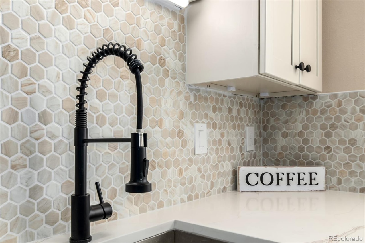 17053 E Tennessee Dr #104 Windcreek Condos Fully remodeled and move-in ready!This updated Windcreek condo features modern finishes throughout,... Aurora Arapahoe CO 80017 6192470 condo for sale $190,000 6192470 Photo 11