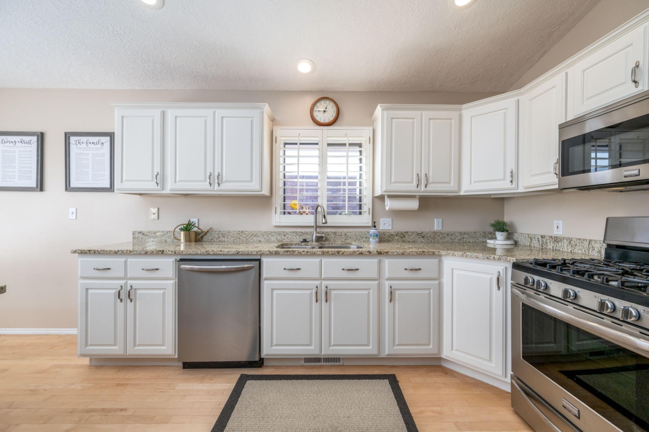 2145 S Legacy DR St George, UT 84770 home for sale, MLS#25-267045 - Erika Rogers Photo 10