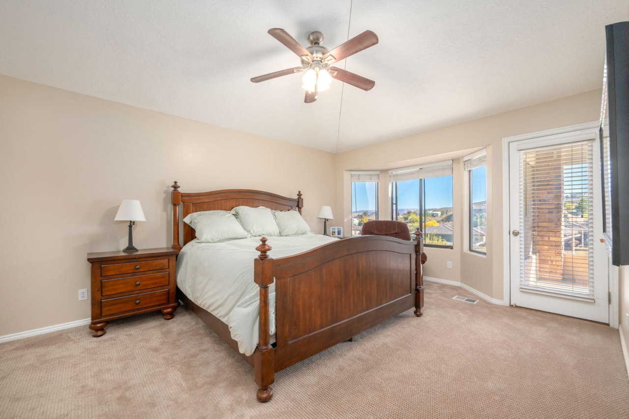 2145 S Legacy DR St George, UT 84770 home for sale, MLS#25-267045 - Erika Rogers Photo 19