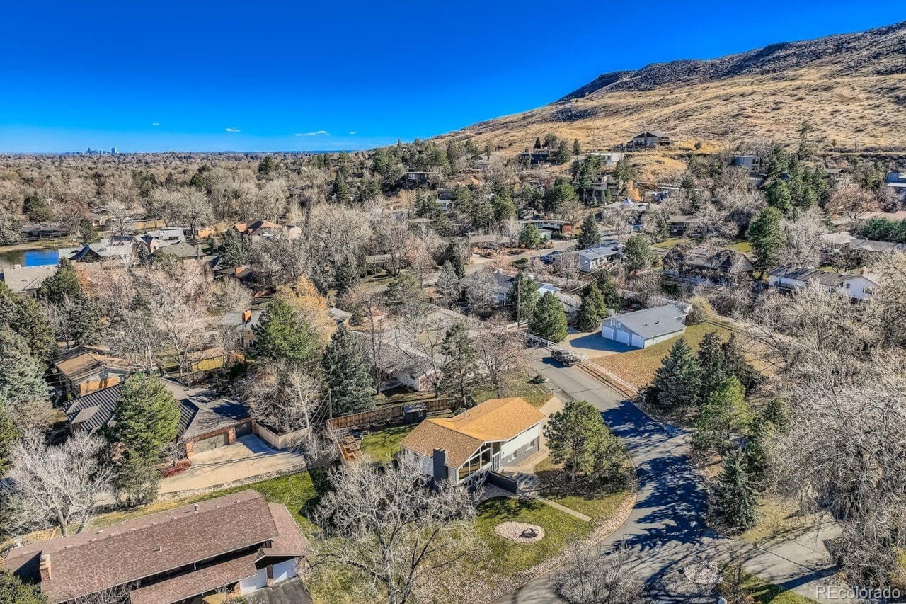 2780 Juniper Dr Applewood Modern, fully renovated dream home in a can't-beat location in Applewood.  Vaulted ceilings, giant... Golden Jefferson CO 80401 9140930 home for sale $1,700,000 9140930 Photo 35