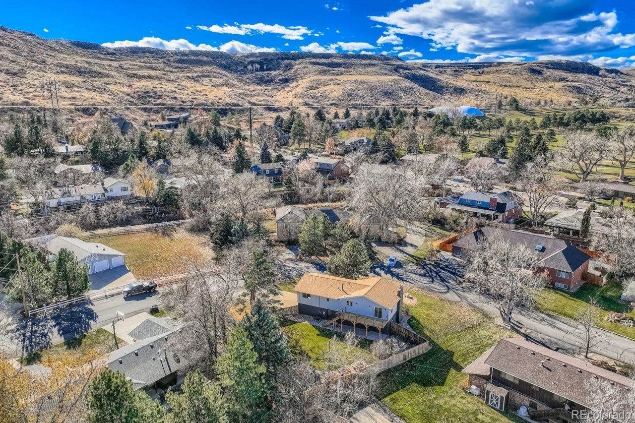 2780 Juniper Dr Applewood Modern, fully renovated dream home in a can't-beat location in Applewood.  Vaulted ceilings, giant... Golden Jefferson CO 80401 9140930 home for sale $1,700,000 9140930 Photo 37