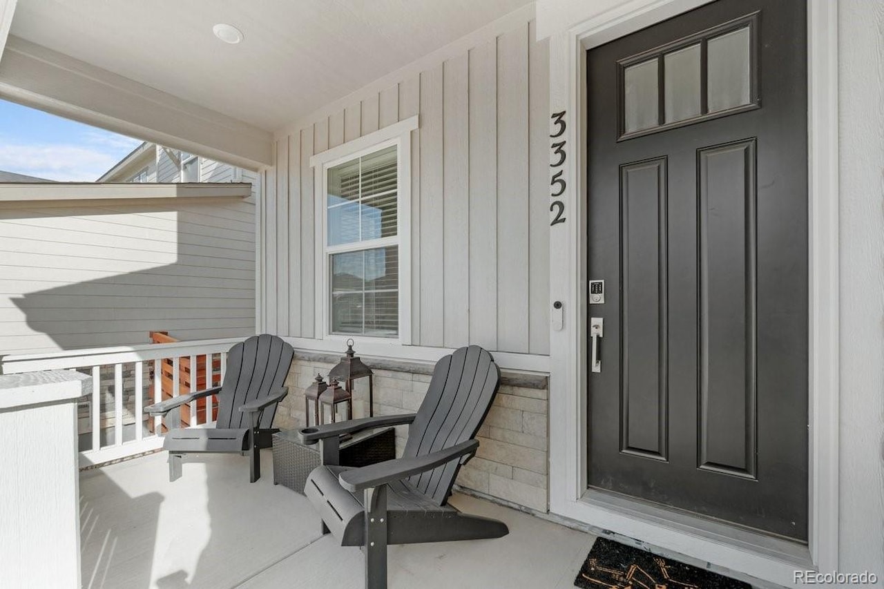 3352 N Buchanan Way Aurora Highlands Better than New and Packed with Upgrades. Welcome to your move-in-ready dream home in The Aurora... Aurora Adams CO 80019 4440160 home for sale $685,000 4440160 Photo 3