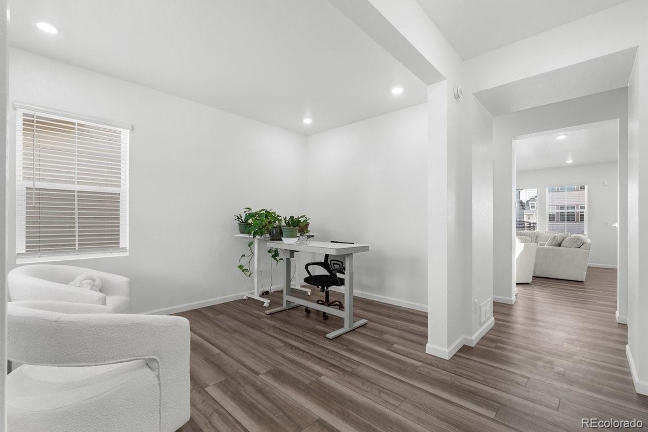 3352 N Buchanan Way Aurora Highlands Better than New and Packed with Upgrades. Welcome to your move-in-ready dream home in The Aurora... Aurora Adams CO 80019 4440160 home for sale $685,000 4440160 Photo 4