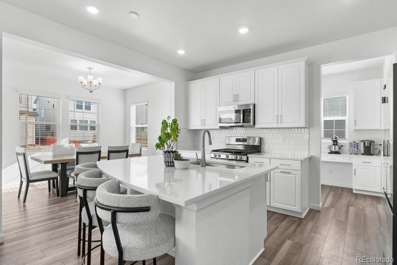 3352 N Buchanan Way Aurora Highlands Better than New and Packed with Upgrades. Welcome to your move-in-ready dream home in The Aurora... Aurora Adams CO 80019 4440160 home for sale $685,000 4440160 Photo 6