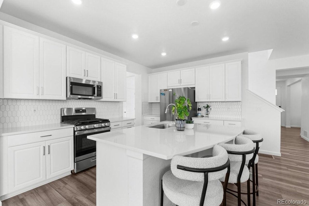 3352 N Buchanan Way Aurora Highlands Better than New and Packed with Upgrades. Welcome to your move-in-ready dream home in The Aurora... Aurora Adams CO 80019 4440160 home for sale $685,000 4440160 Photo 7