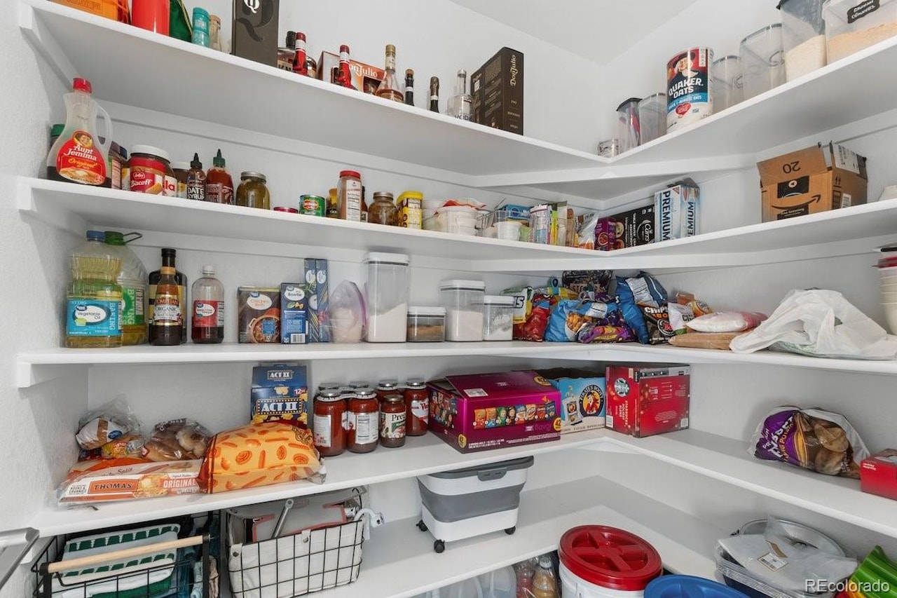 3352 N Buchanan Way Aurora Highlands Better than New and Packed with Upgrades. Welcome to your move-in-ready dream home in The Aurora... Aurora Adams CO 80019 4440160 home for sale $685,000 4440160 Photo 10