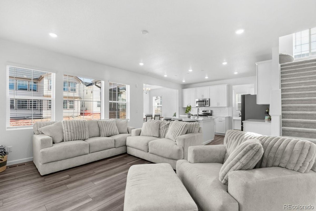 3352 N Buchanan Way Aurora Highlands Better than New and Packed with Upgrades. Welcome to your move-in-ready dream home in The Aurora... Aurora Adams CO 80019 4440160 home for sale $685,000 4440160