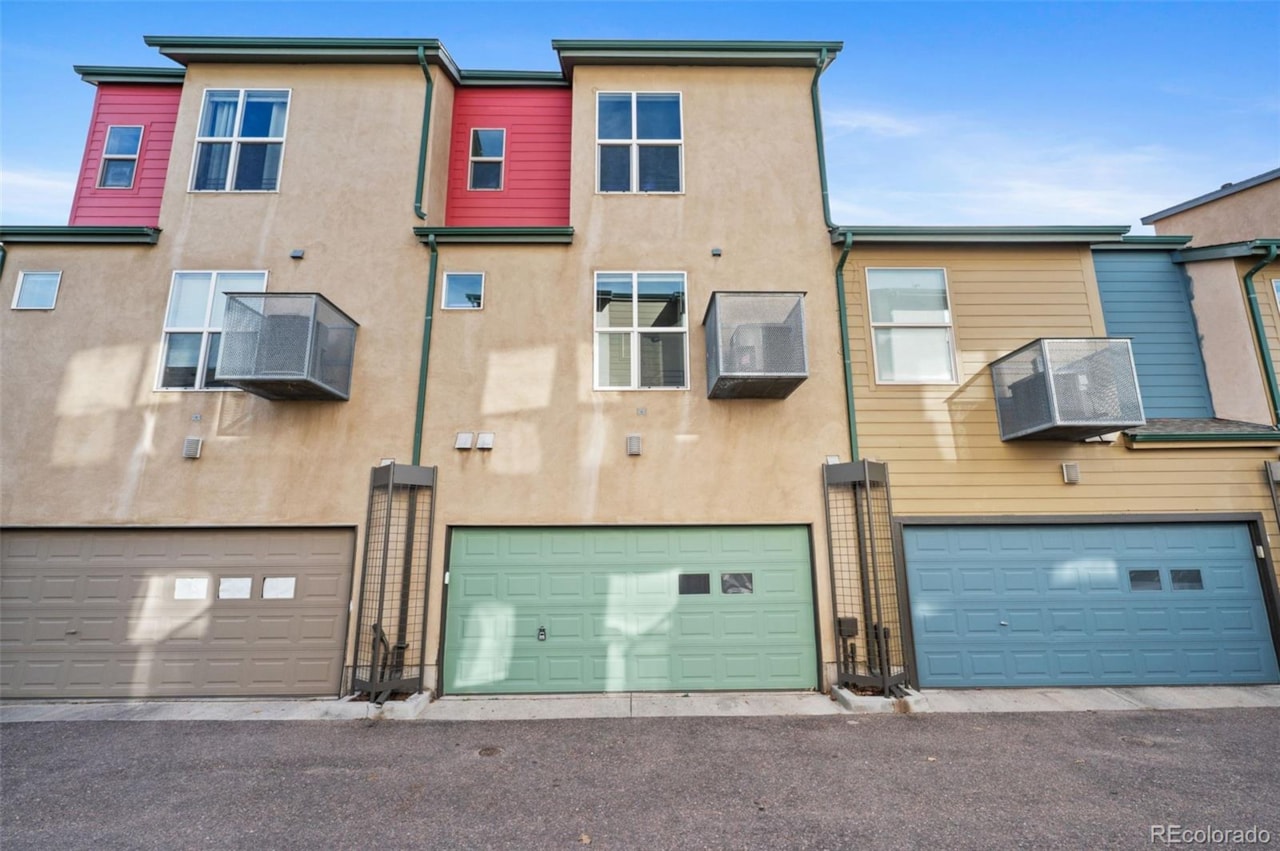 2360 S Wheeling Circle Iliff Place Townhomes Beautiful three-level townhome in Aurora with quick access to 225.The entry level welcomes you with... Aurora Arapahoe CO 80014 5698389 home for sale $420,000 5698389 Photo 28