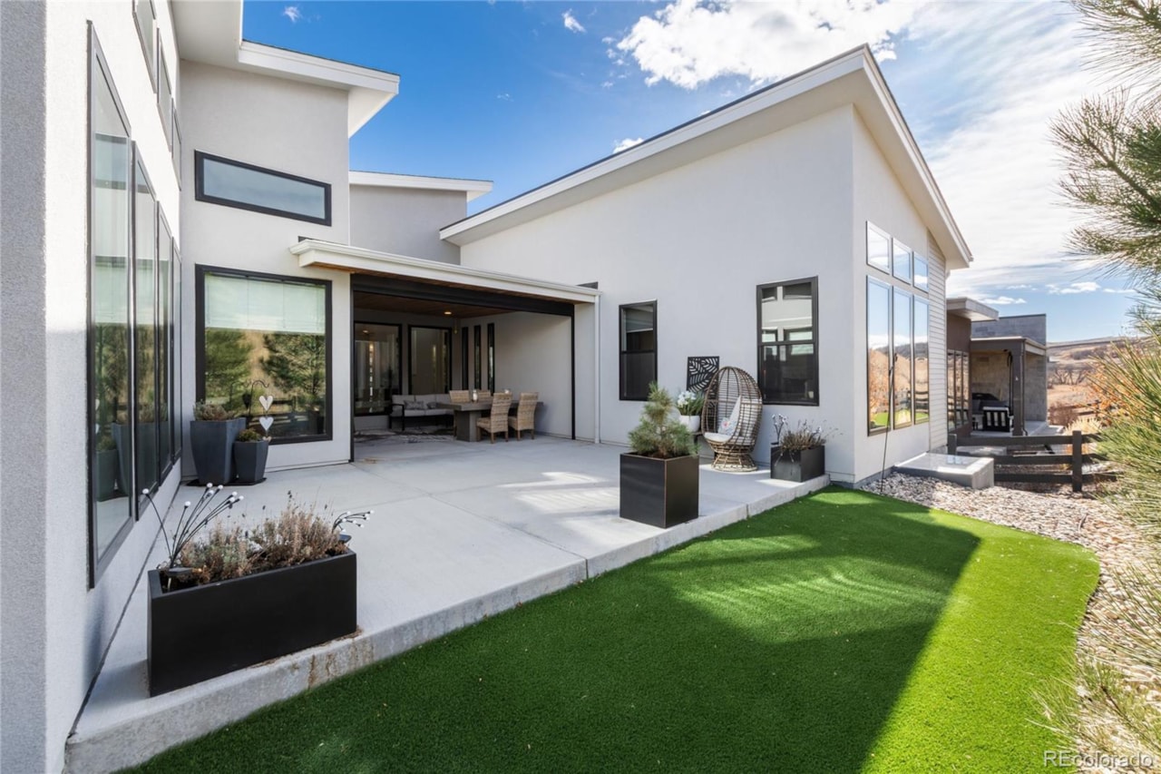 7125 Skygazer St The Canyons Beautiful & Contemporary Style Ranch Home, built by Infinity in 2021.  This Home is located in... Castle Pines Douglas CO 80108 9795790 home for sale $1,825,000 9795790 Photo 13