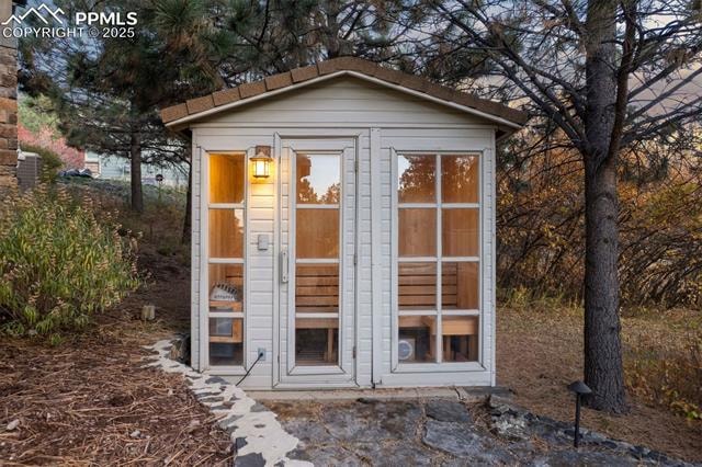 2798 Hawk Point Court The Woodlands Mountain Views & Natural Privacy: <br>
<br>
This custom walk-out ranch is nestled at the end of a... Castle Rock Douglas CO 80104 3896922 home for sale $1,350,000 3896922 Photo 23