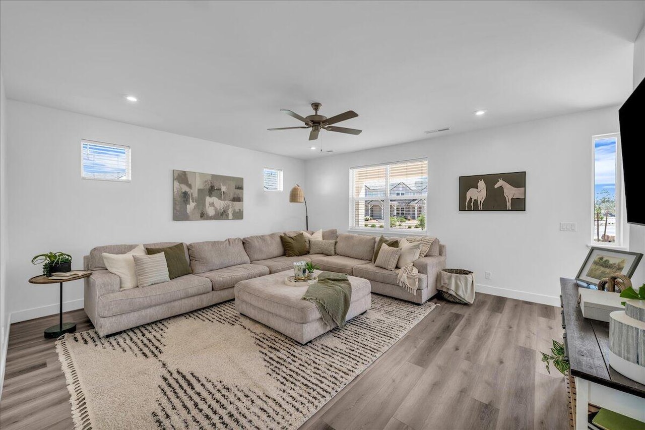 6032 Silver Birch LN St George, UT 84790 home for sale, MLS#25-264912 - Erika Rogers Photo 6