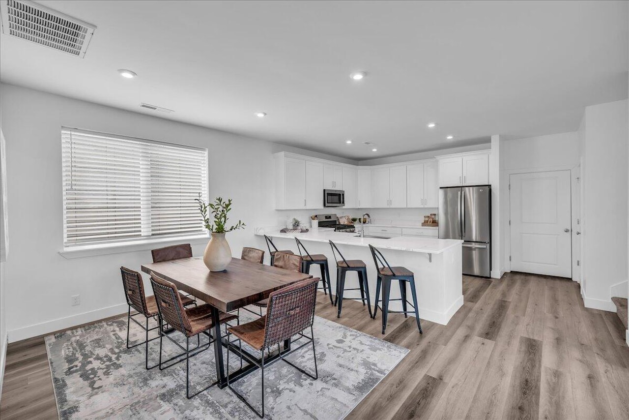 6032 Silver Birch LN St George, UT 84790 home for sale, MLS#25-264912 - Erika Rogers Photo 8