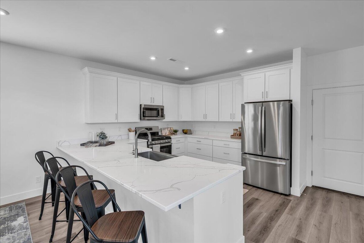 6032 Silver Birch LN St George, UT 84790 home for sale, MLS#25-264912 - Erika Rogers Photo 9