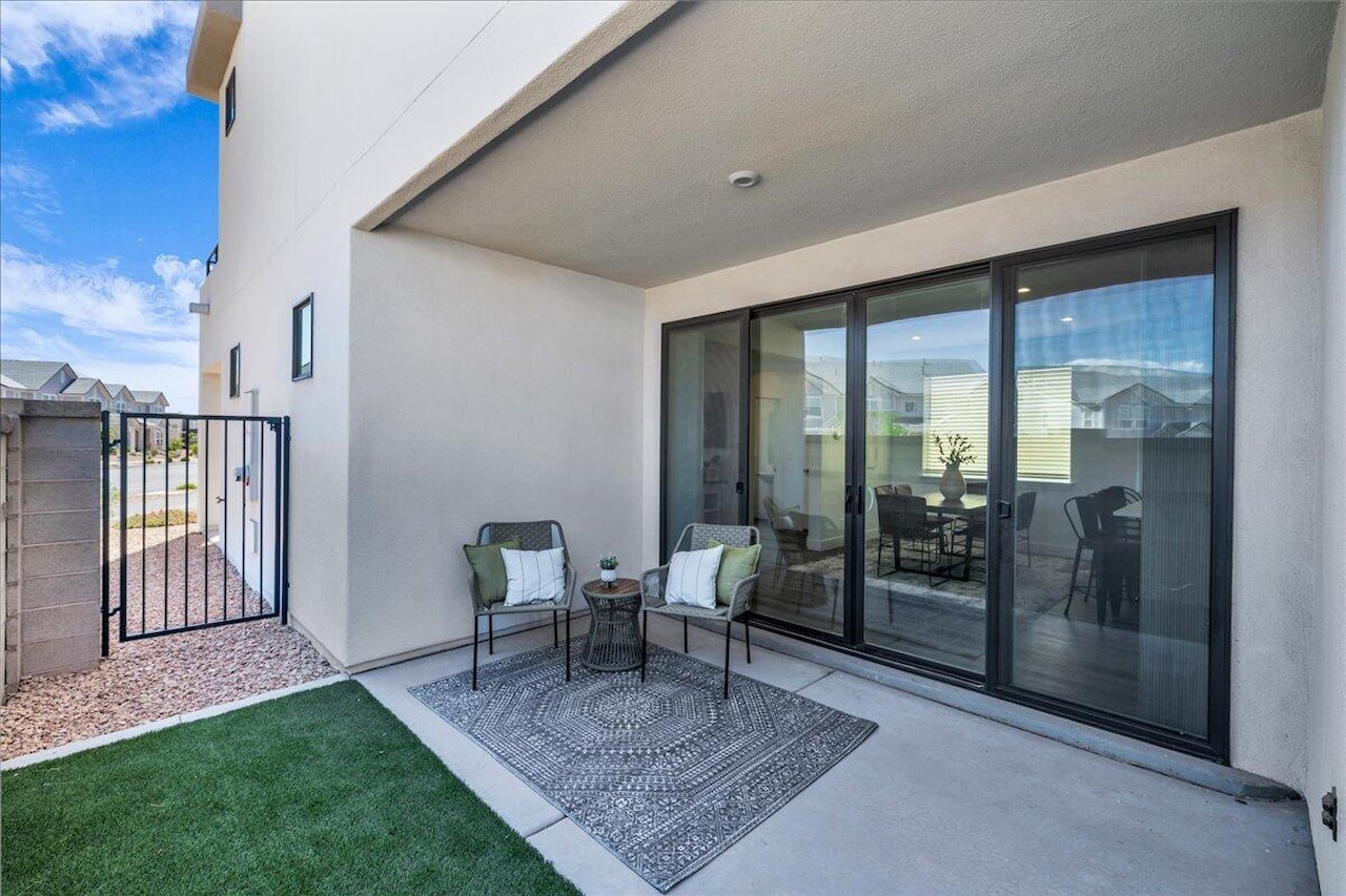 6032 Silver Birch LN St George, UT 84790 home for sale, MLS#25-264912 - Erika Rogers Photo 12