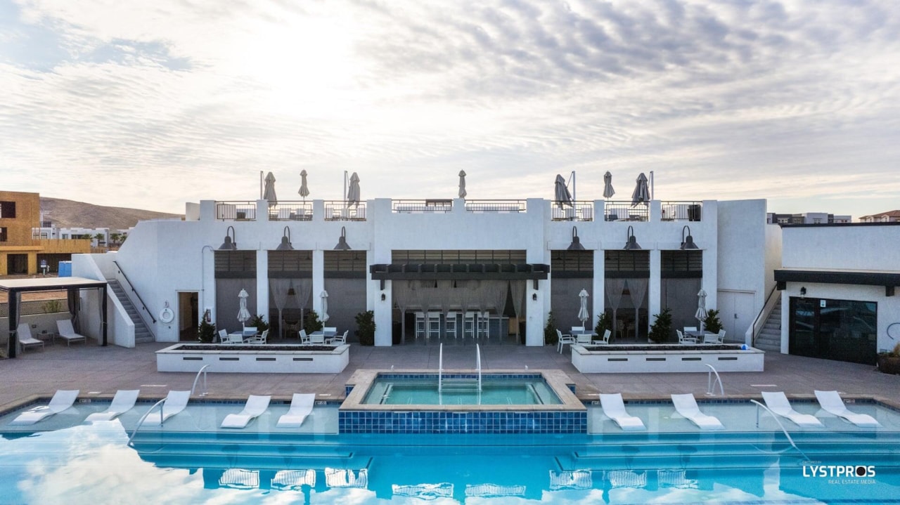 6032 Silver Birch LN St George, UT 84790 home for sale, MLS#25-264912 - Erika Rogers Photo 15