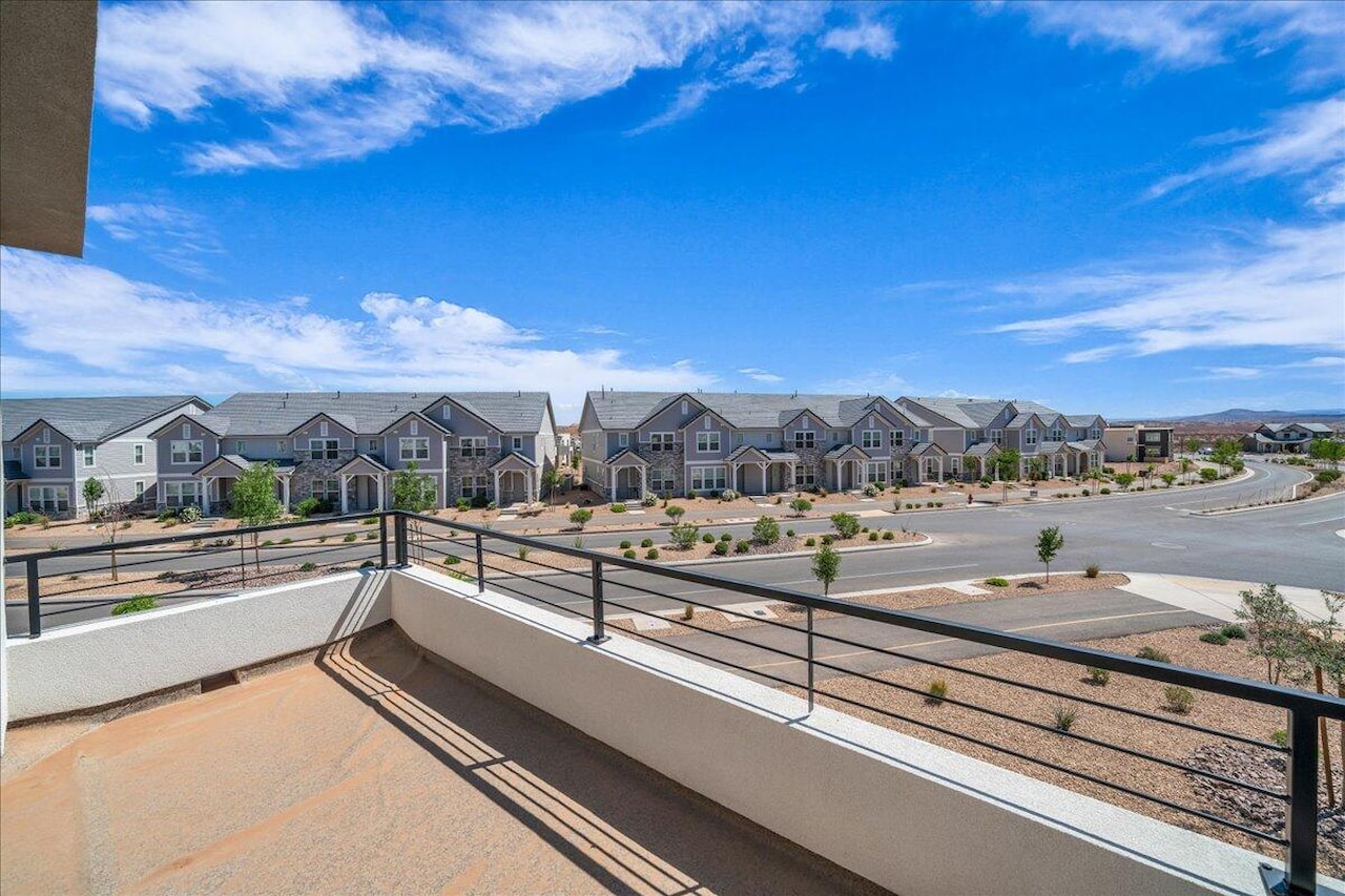 6032 Silver Birch LN St George, UT 84790 home for sale, MLS#25-264912 - Erika Rogers Photo 29