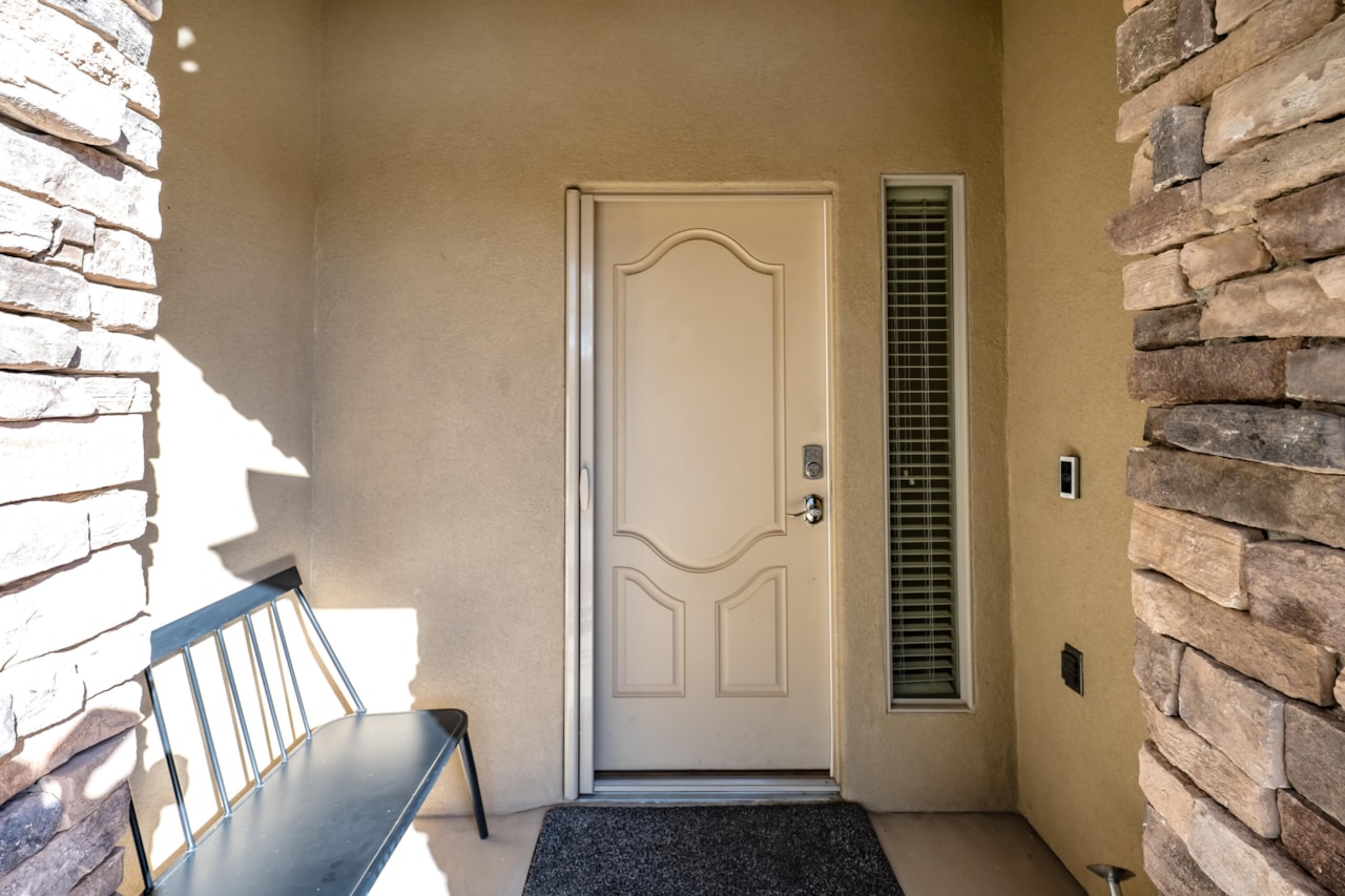 1392 Harvest Heights DR St George, UT 84790 home for sale, MLS#25-267063 - Erika Rogers Photo 2