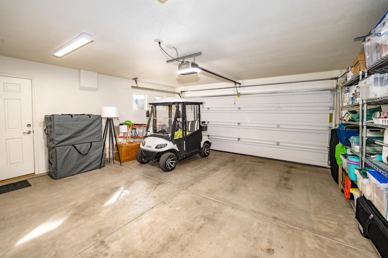 1392 Harvest Heights DR St George, UT 84790 home for sale, MLS#25-267063 - Erika Rogers Photo 8