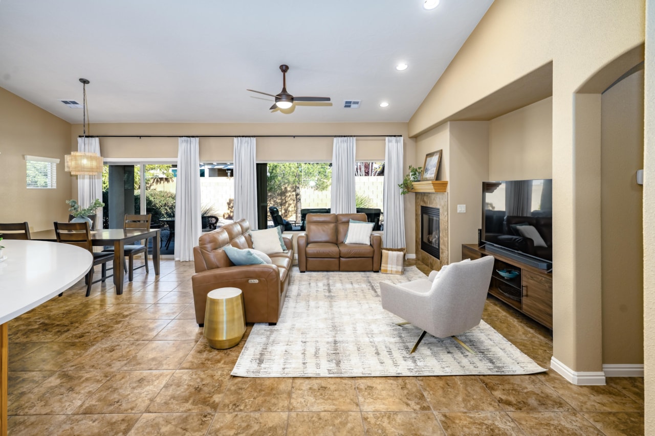 1392 Harvest Heights DR St George, UT 84790 home for sale, MLS#25-267063 - Erika Rogers Photo 11