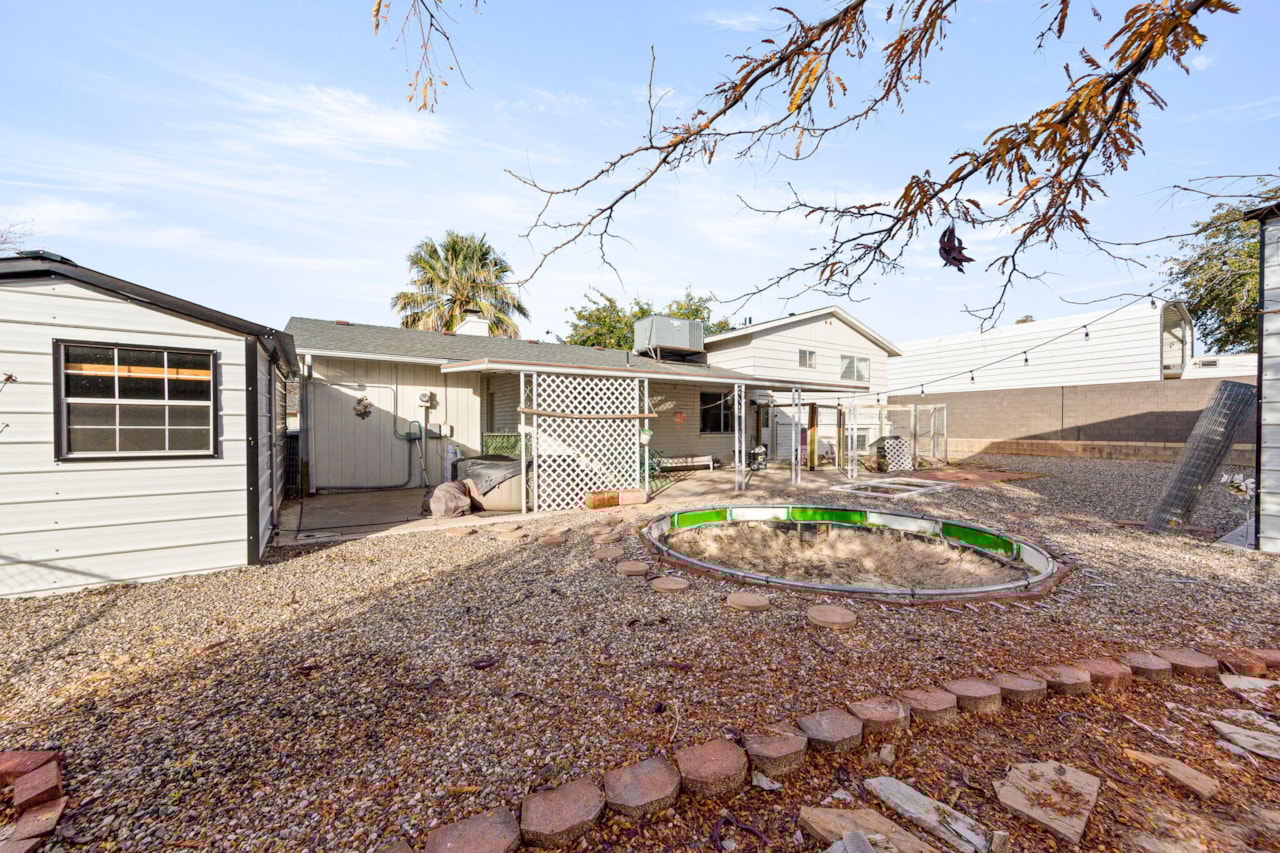 948 N 2050 E CIR St George, UT 84770 home for sale, MLS#25-266942 - Erika Rogers Photo 21