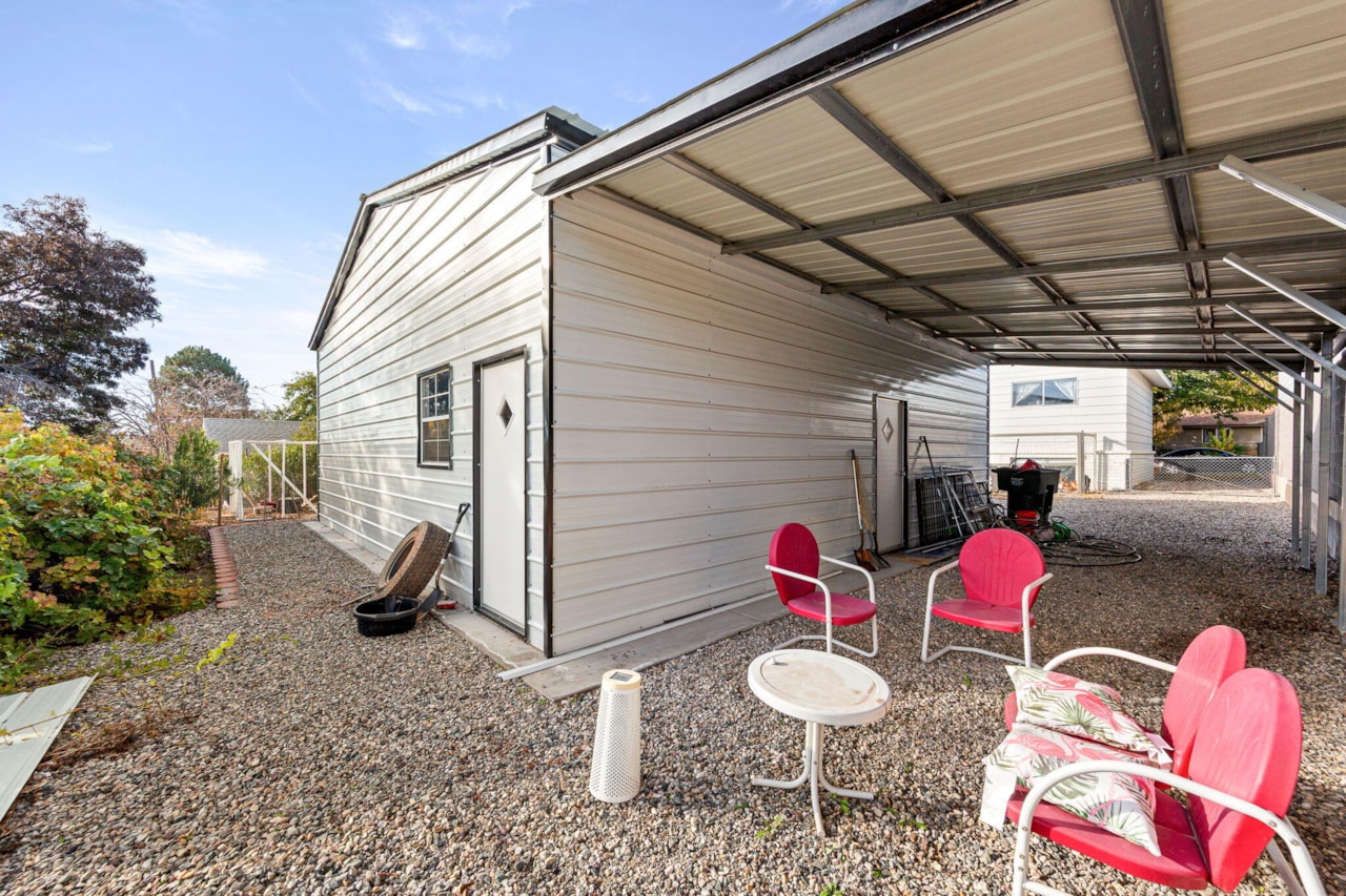 948 N 2050 E CIR St George, UT 84770 home for sale, MLS#25-266942 - Erika Rogers Photo 25