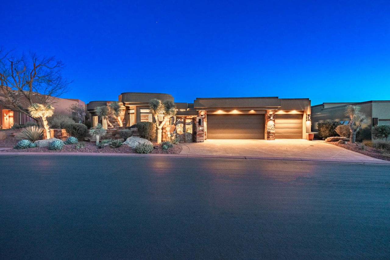 3052 N Snow Canyon Parkway #8 St George, UT 84770 home for sale, MLS#25-264436 - Erika Rogers