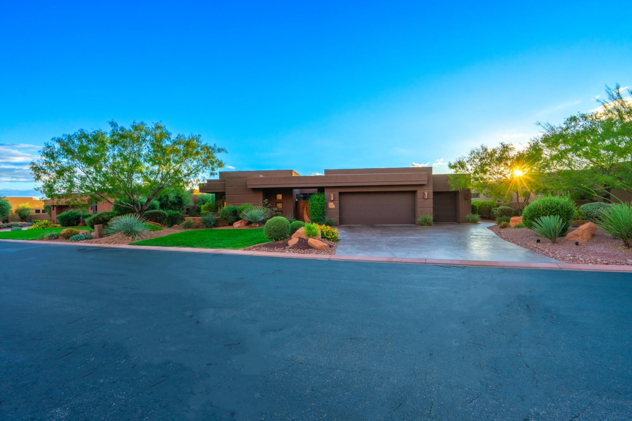 2331 W Entrada Trl #59 St George, UT 84770 home for sale, MLS#25-265883 - Erika Rogers