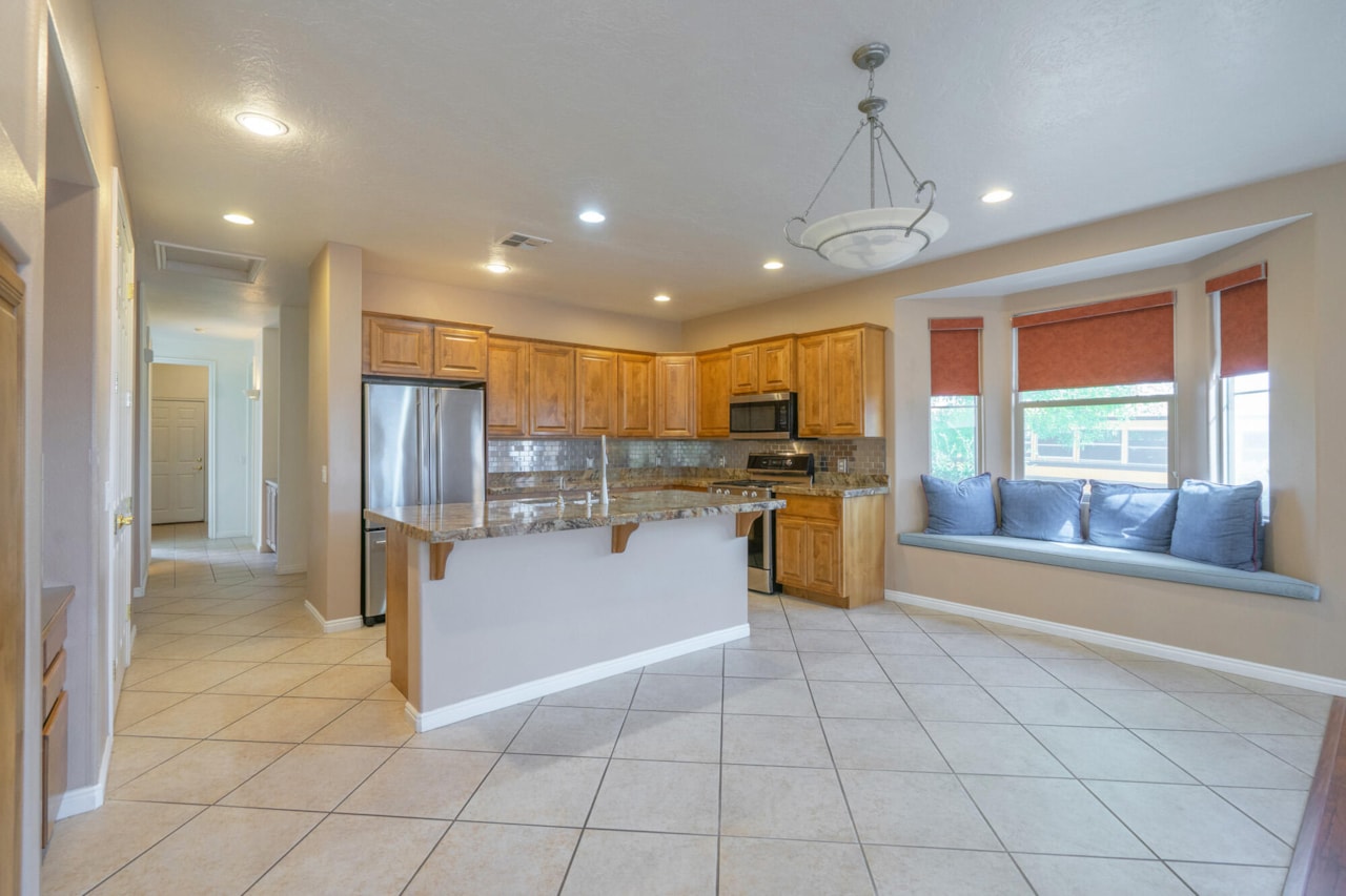 3404 E Sweetwater Springs DR Washington, UT 84780 home for sale, MLS#25-265341 - Erika Rogers Photo 19