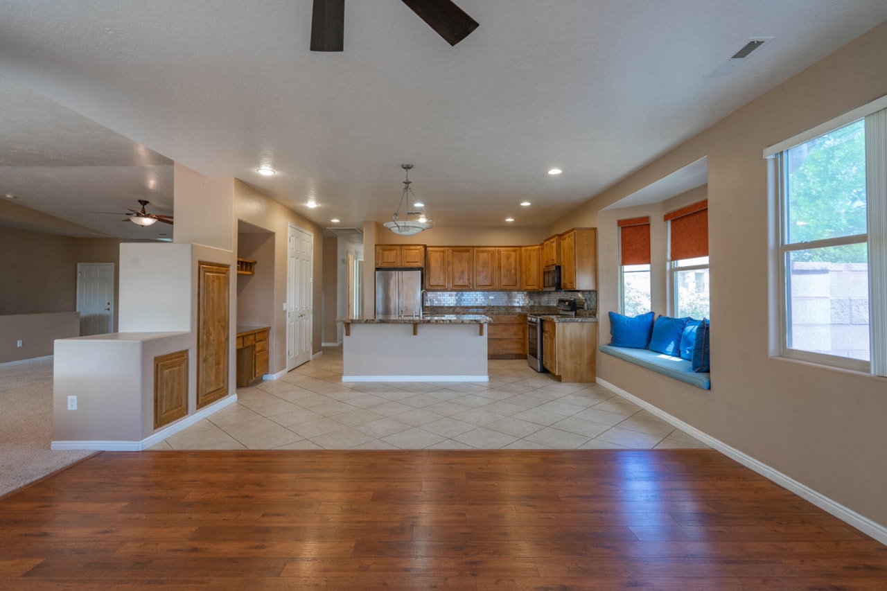 3404 E Sweetwater Springs DR Washington, UT 84780 home for sale, MLS#25-265341 - Erika Rogers Photo 23