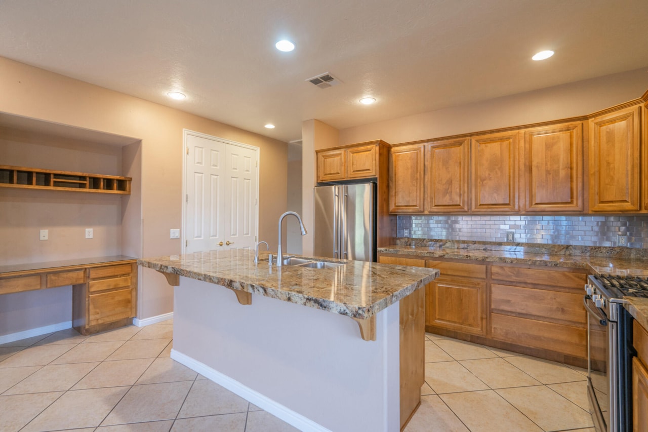 3404 E Sweetwater Springs DR Washington, UT 84780 home for sale, MLS#25-265341 - Erika Rogers Photo 25