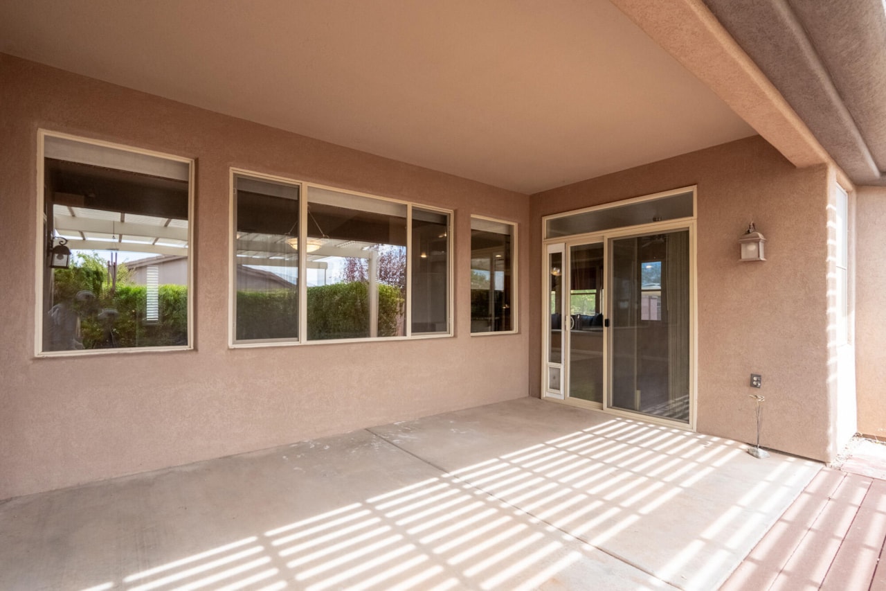 3404 E Sweetwater Springs DR Washington, UT 84780 home for sale, MLS#25-265341 - Erika Rogers Photo 31