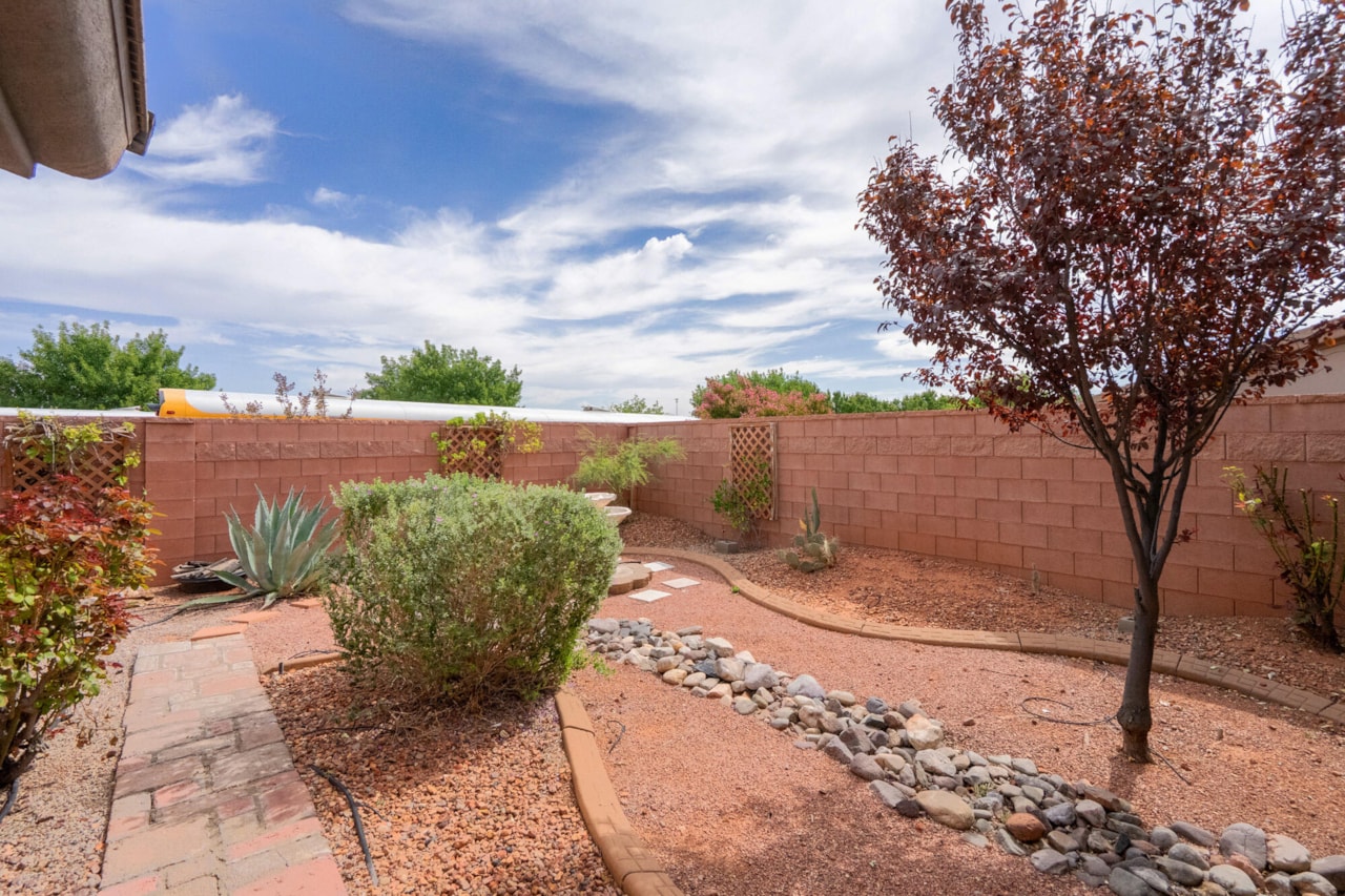 3404 E Sweetwater Springs DR Washington, UT 84780 home for sale, MLS#25-265341 - Erika Rogers Photo 34