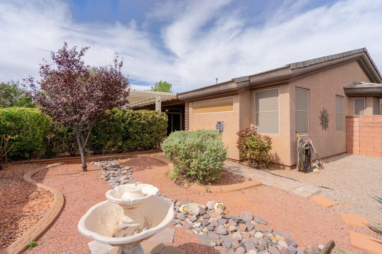 3404 E Sweetwater Springs DR Washington, UT 84780 home for sale, MLS#25-265341 - Erika Rogers Photo 36