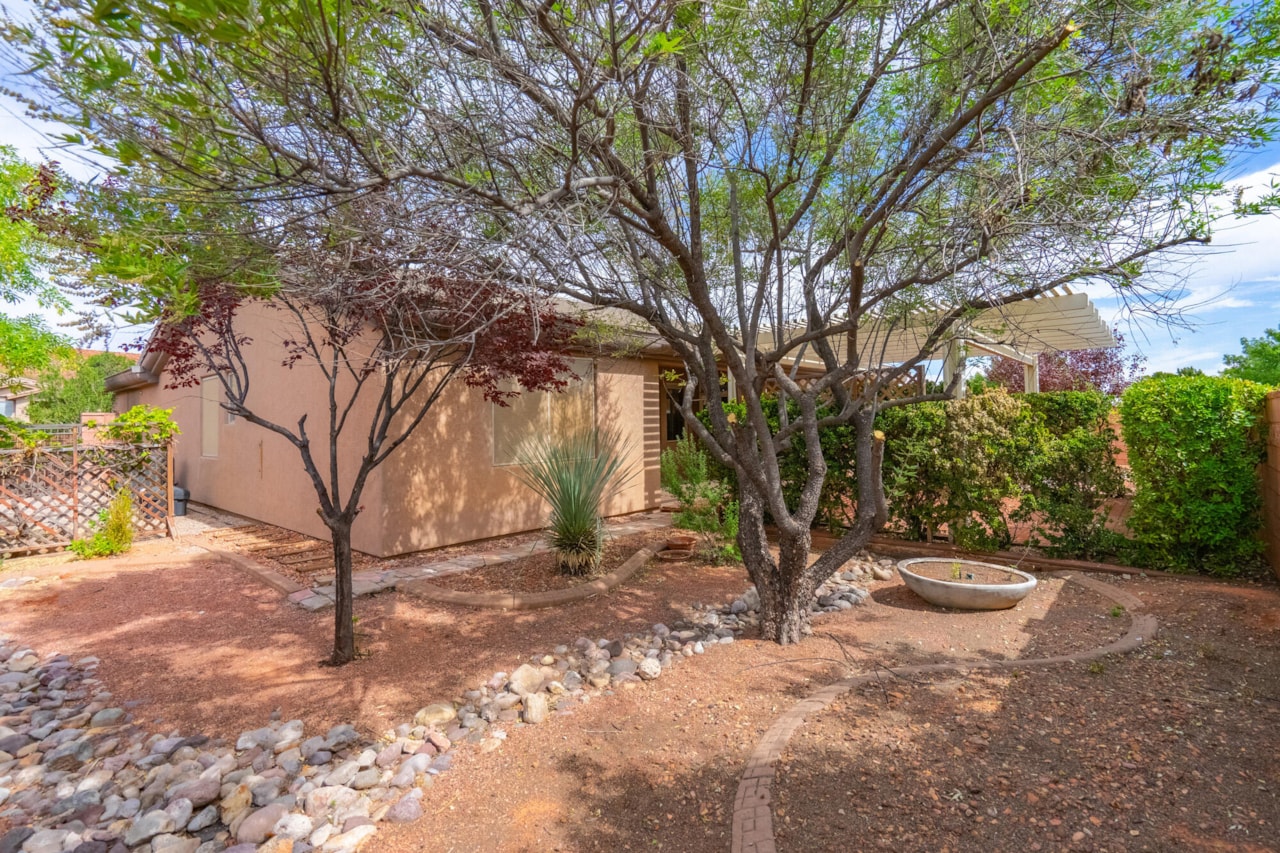 3404 E Sweetwater Springs DR Washington, UT 84780 home for sale, MLS#25-265341 - Erika Rogers Photo 39